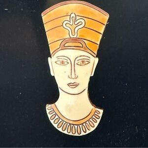 Vintage Queen Nefertiti Brooch